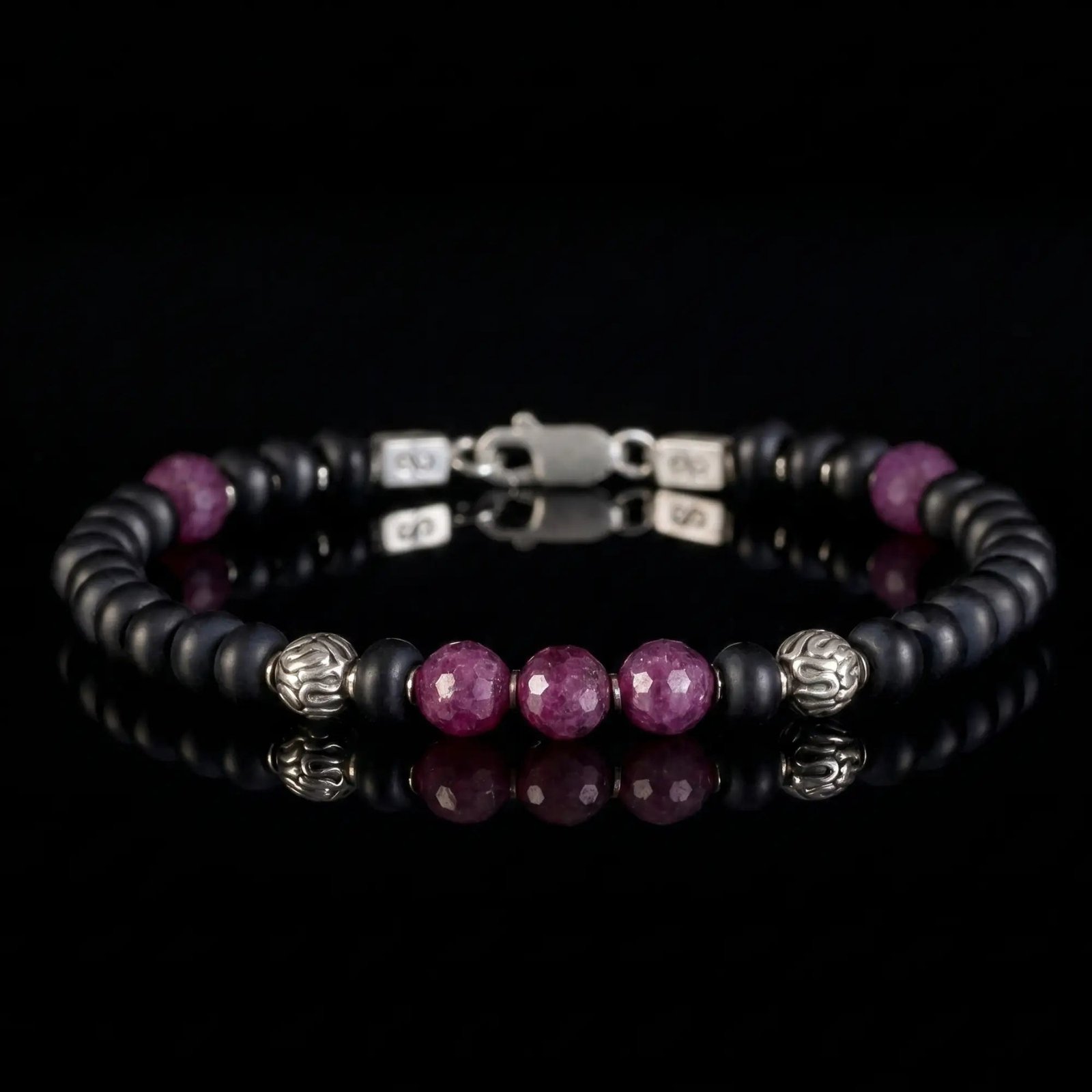 Ruby-BlackOnyxBraceletI_6mm_-solo-productshot.jpg Ruby - Black Onyx Bracelet I (6mm) - 图片 1